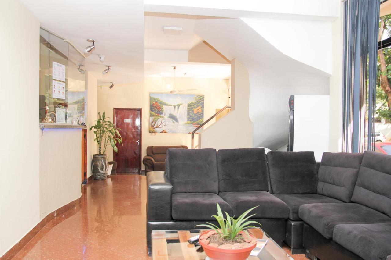 Hotel Catedral Ciudad del Este Ngoại thất bức ảnh